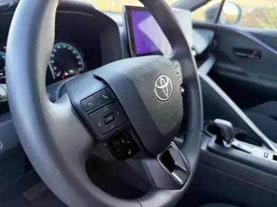 Vendo Toyota C-HR 2023 - 33750 EUR, 30087 km - AUTO.MOTO.pt