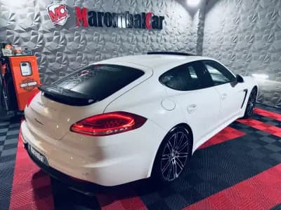 Sell Porsche Panamera 2015 - 43990 EUR, 110565 km - AUTO.MOTO.pt