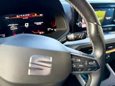 Sell SEAT Arona 2023 - 16950 EUR, 44000 km - AUTO.MOTO.pt