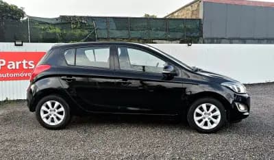 Vendo Hyundai i20 2012 - 7490 EUR, 172563 km - AUTO.MOTO.pt