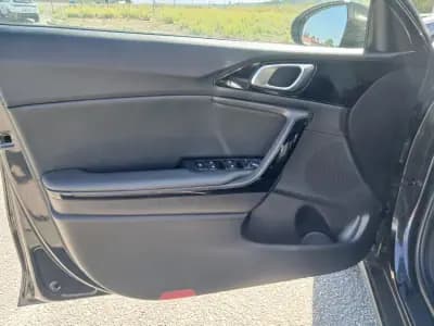 Vendo Kia Ceed SW 2019 - 13900 EUR, 72562 km - AUTO.MOTO.pt