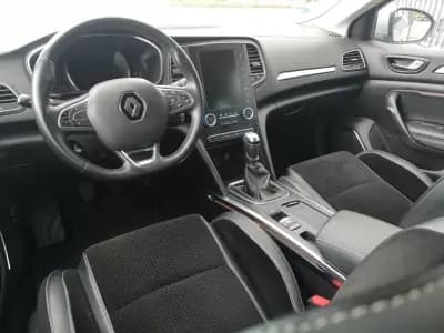 Vendo Renault Mégane 2019 - 17900 EUR, 96000 km - AUTO.MOTO.pt