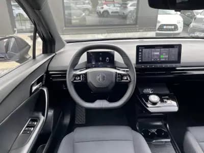 Sell MG MG4 2023 - 19850 EUR, 7054 km - AUTO.MOTO.pt