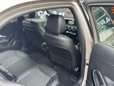 Vendo Mercedes-Benz A 180 2020 - 23900 EUR, 96785 km - AUTO.MOTO.pt