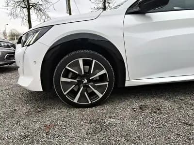 Sell Peugeot e-208 2020 - 17900 EUR, 72078 km - AUTO.MOTO.pt