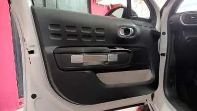 Vendo Citroën C3 VAN 2020 - 13618 EUR, 92936 km - AUTO.MOTO.pt