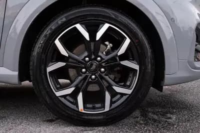 Vendo Ford Puma 2022 - 17499 EUR, 78000 km - AUTO.MOTO.pt