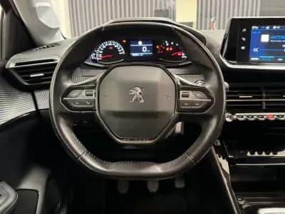 Vendo Peugeot 208 2020 - 13890 EUR, 63000 km - AUTO.MOTO.pt