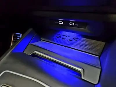 Vendo Volkswagen Golf 2021 - 36500 EUR, 60950 km - AUTO.MOTO.pt