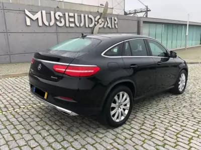 Vendo Mercedes-Benz GLE 400 2018 - 53990 EUR, 130000 km - AUTO.MOTO.pt