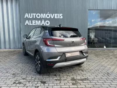 Sell Renault Captur 2023 - 18250 EUR, 72446 km - AUTO.MOTO.pt
