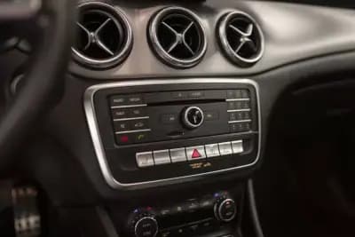Sell Mercedes-Benz CLA 220 2017 - 23900 EUR, 158220 km - AUTO.MOTO.pt