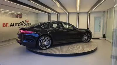 Sell Porsche Panamera 2020 - 84500 EUR, 42501 km - AUTO.MOTO.pt
