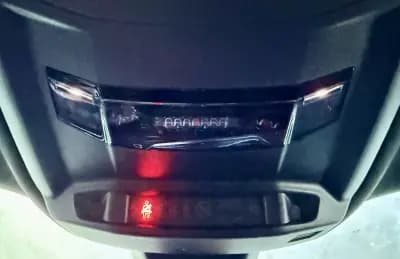 Sell Peugeot e-2008 2020 - 18900 EUR, 53838 km - AUTO.MOTO.pt