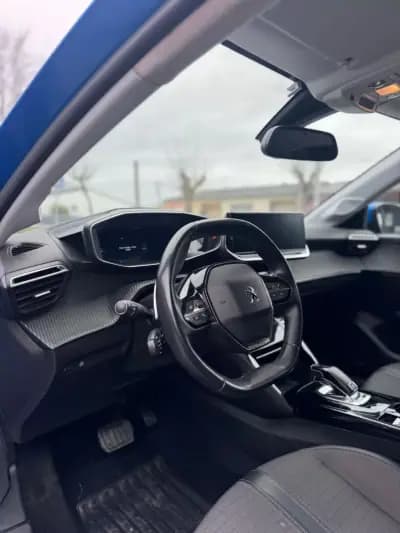 Sell Peugeot 208 2021 - 15500 EUR, 71335 km - AUTO.MOTO.pt