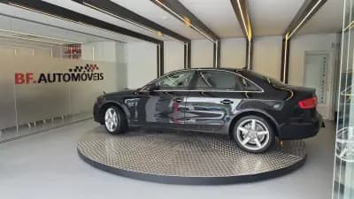 Vendo Audi A4 2011 - 13900 EUR, 186139 km - AUTO.MOTO.pt