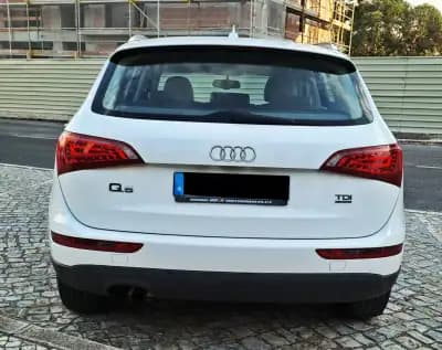 Vendo Audi Q5 2011 - 17500 EUR, 175000 km - AUTO.MOTO.pt