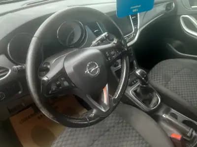 Sell Opel Astra Sports Tourer 2019 - 7990 EUR, 260000 km - AUTO.MOTO.pt