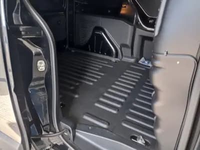 Vendo Peugeot Partner 2010 - 9990 EUR, 117500 km - AUTO.MOTO.pt