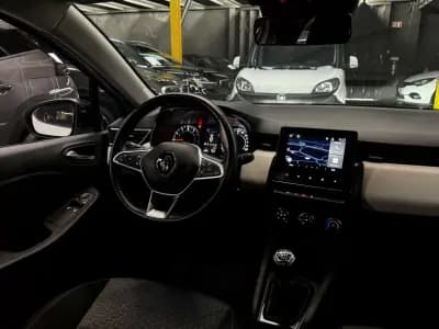 Vendo Renault Clio 2022 - 13990 EUR, 72588 km - AUTO.MOTO.pt