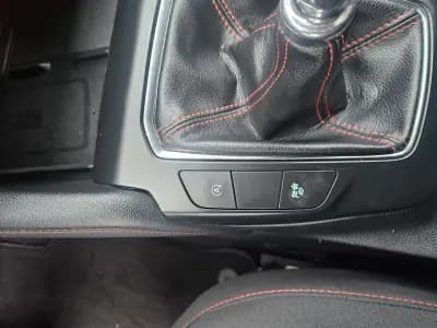 Vendo Ford Kuga 2022 - 18800 EUR, 129800 km - AUTO.MOTO.pt