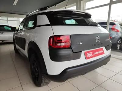 Vendo Citroën C4 Cactus 2018 - 9150 EUR, 106600 km - AUTO.MOTO.pt