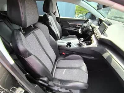 Vendo Peugeot 3008 2017 - 16900 EUR, 174123 km - AUTO.MOTO.pt