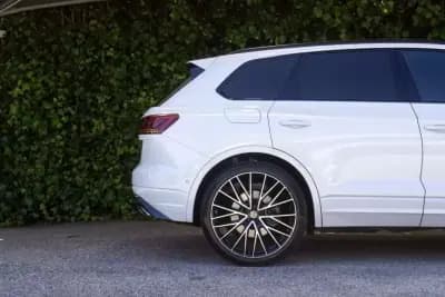 Vendo Volkswagen Touareg 2021 - 59900 EUR, 55000 km - AUTO.MOTO.pt