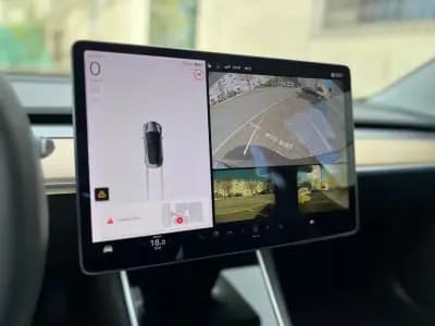 Vendo Tesla Model 3 2019 - 23990 EUR, 73000 km - AUTO.MOTO.pt