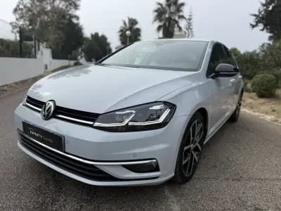 Vendo Volkswagen Golf 2018 - 17999 EUR, 200000 km - AUTO.MOTO.pt