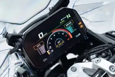 Sell BMW R 1300 GS Adventure 2024 - 24950 EUR, 6150 km - AUTO.MOTO.pt