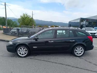 Vendo Renault Laguna 2007 - 3500 EUR, 230000 km - AUTO.MOTO.pt
