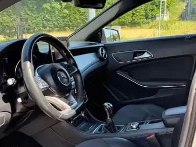 Vendo Mercedes-Benz CLA 200 2015 - 18999 EUR, 248500 km - AUTO.MOTO.pt