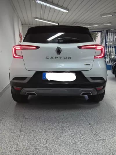Sell Renault Captur 2022 - 17500 EUR, 77000 km - AUTO.MOTO.pt