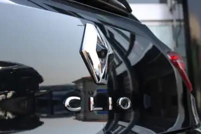 Sell Renault Clio 2023 - 15900 EUR, 41700 km - AUTO.MOTO.pt