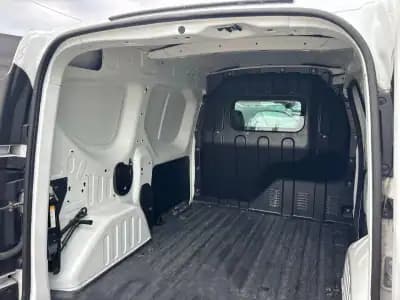 Vendo Renault Express 2022 - 13990 EUR, 123000 km - AUTO.MOTO.pt