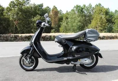 Sell Piaggio Vespa 2013 - 11000 EUR, 2700 km - AUTO.MOTO.pt