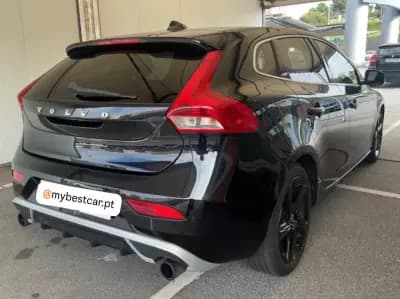 Vendo Volvo V40 2013 - 11900 EUR, 239500 km - AUTO.MOTO.pt