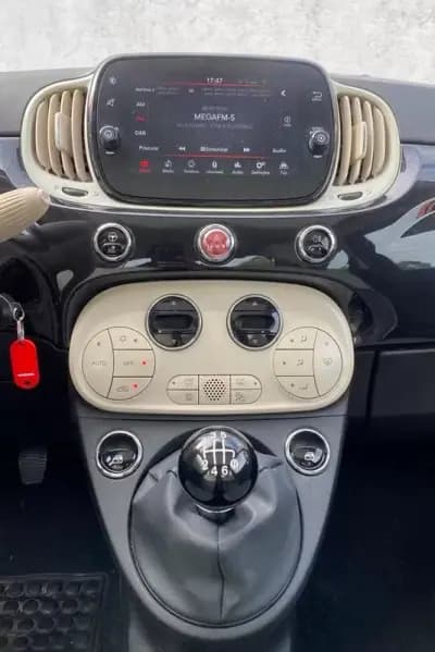 Vendo Fiat 500 2021 - 10900 EUR, 99987 km - AUTO.MOTO.pt