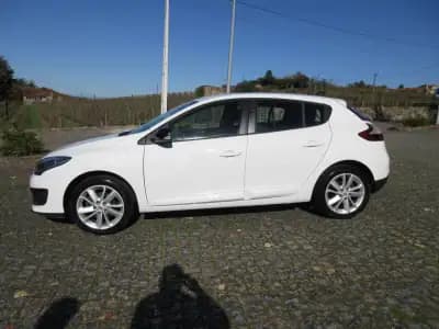 Vendo Renault Mégane 2015 - 8990 EUR, 198000 km - AUTO.MOTO.pt