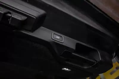 Vendo Land Rover Range Rover Sport 2018 - 41990 EUR, 170206 km - AUTO.MOTO.pt