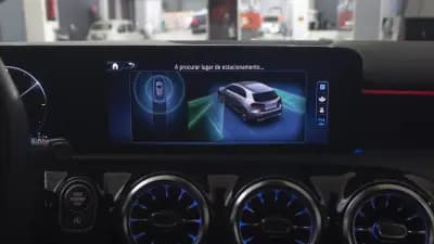 Vendo Mercedes-Benz A 200 2023 - 30850 EUR, 23000 km - AUTO.MOTO.pt