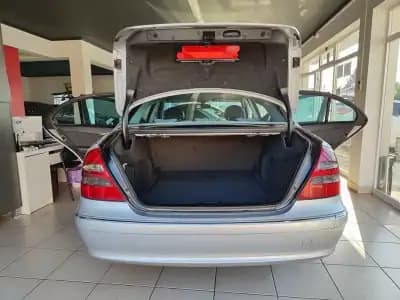 Vendo Mercedes-Benz E 220 2003 - 5500 EUR, 500000 km - AUTO.MOTO.pt