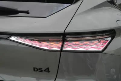 Vendo DS DS4 2024 - 29990 EUR, 10000 km - AUTO.MOTO.pt