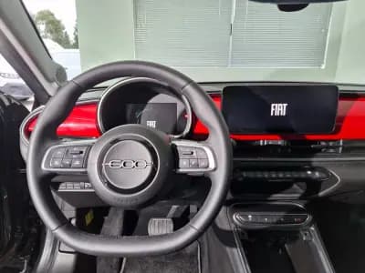 Sell Fiat 600e 2025 - 33250 EUR, 8247 km - AUTO.MOTO.pt
