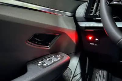 Vendo Renault Mégane E-Tech 2023 - 20950 EUR, 72823 km - AUTO.MOTO.pt