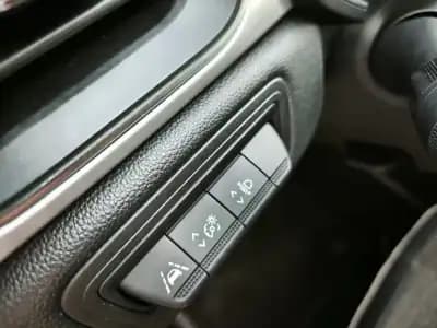 Vendo Renault Captur 2022 - 18900 EUR, 28032 km - AUTO.MOTO.pt