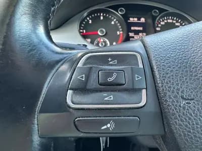 Vendo Volkswagen Passat 2010 - 6750 EUR, 210000 km - AUTO.MOTO.pt