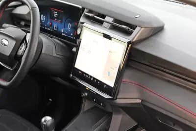 Vendo Ford Puma 2024 - 23900 EUR, 18150 km - AUTO.MOTO.pt