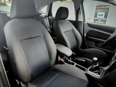 Vendo Ford Focus 2007 - 6950 EUR, 158684 km - AUTO.MOTO.pt